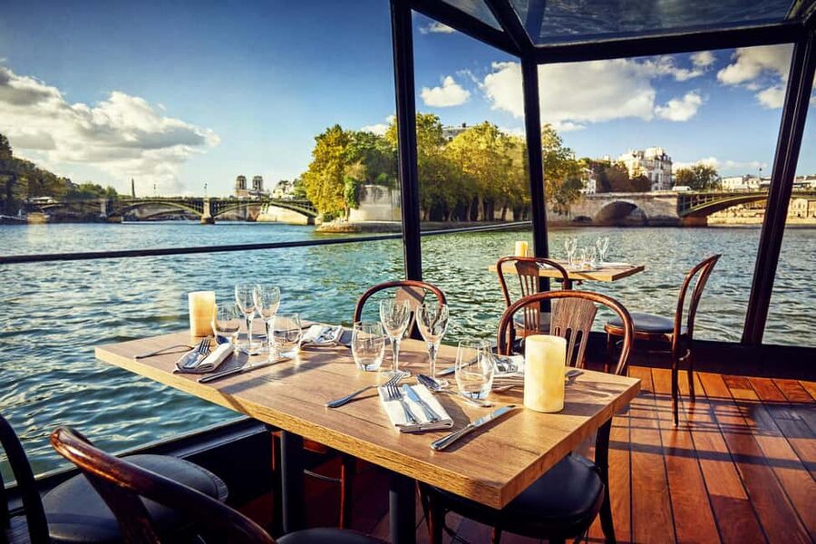 Paris: 3-Course Lunch Cruise on the River Seine - A three-course lunch with Paris moving past the window