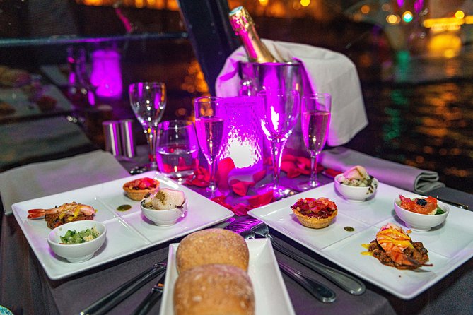Paris 3-Courses Gourmet Dinner Seine River Cruise with Champagne - The eastern stretch: Conciergerie, Notre-Dame, and Pont Neuf