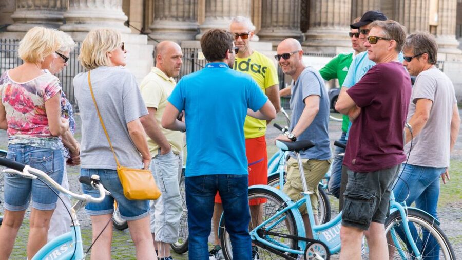 Paris 4-Hour Bike Tour: Off the Beaten Path - Rue Mouffetard and the 30-minute food break
