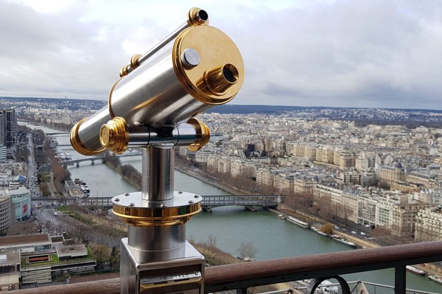 Paris: Access to the Eiffel Tower's 2nd Floor - Who should choose this experience?