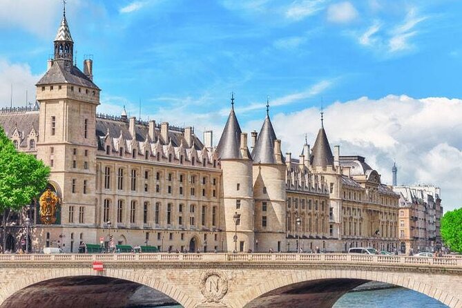 Paris Airport Transfer Service - The ride to your hotel or address