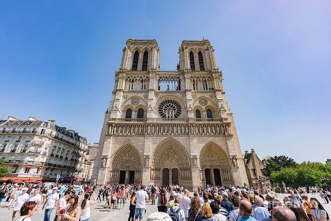 Paris Airport Transfer Service - Taking the service to the airport