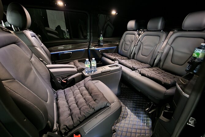 Paris Airport Transfer Service - Who should book this Paris transfer?