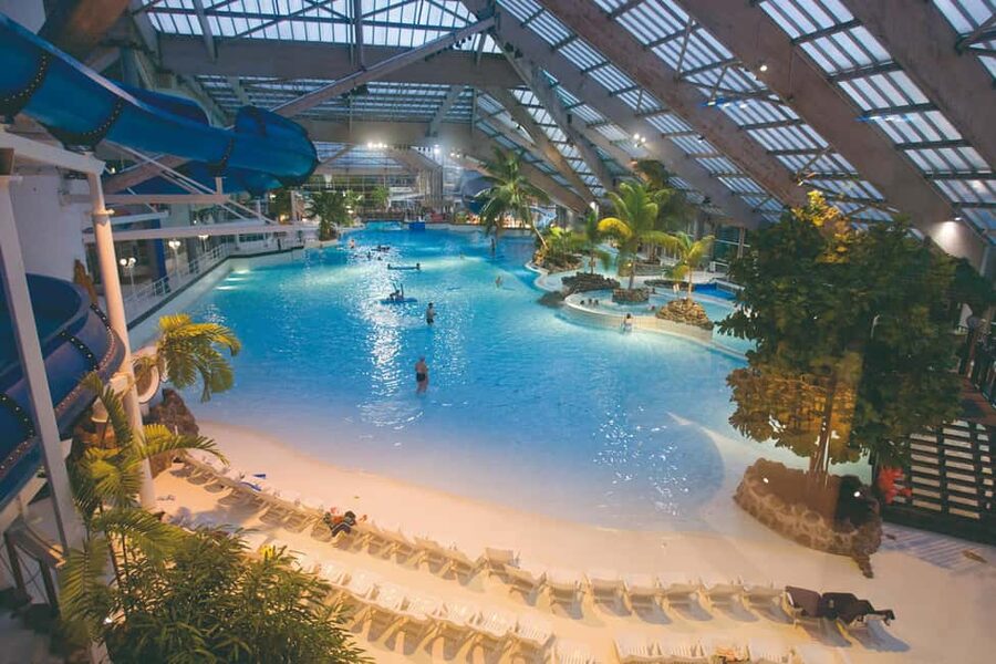 Paris: Aquaboulevard Water Park Entrance Ticket - What Aquaboulevard offers in central Paris