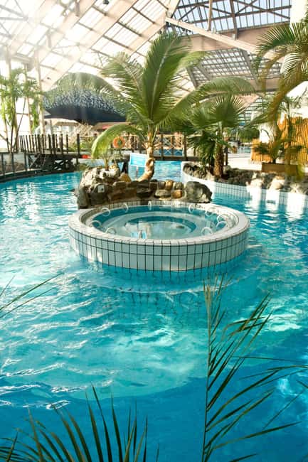 Paris: Aquaboulevard Water Park Entrance Ticket - The sandy beach, jacuzzis, and quieter breaks