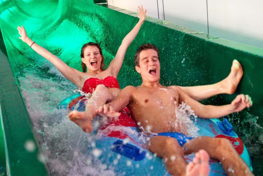 Paris: Aquaboulevard Water Park Entrance Ticket - When to go and how to manage crowds