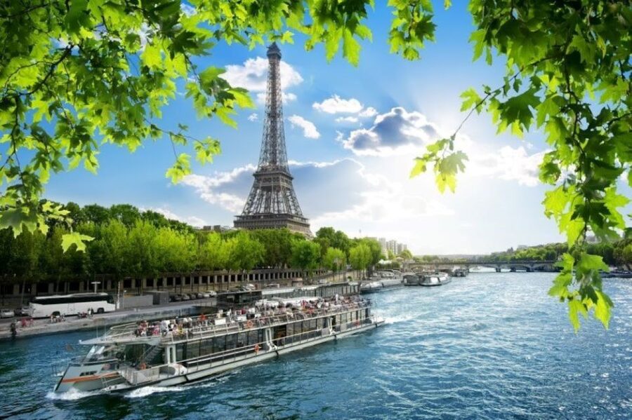 Paris: Arc de Triomphe Entry with Seine Cruise - How much value do you get for $45?