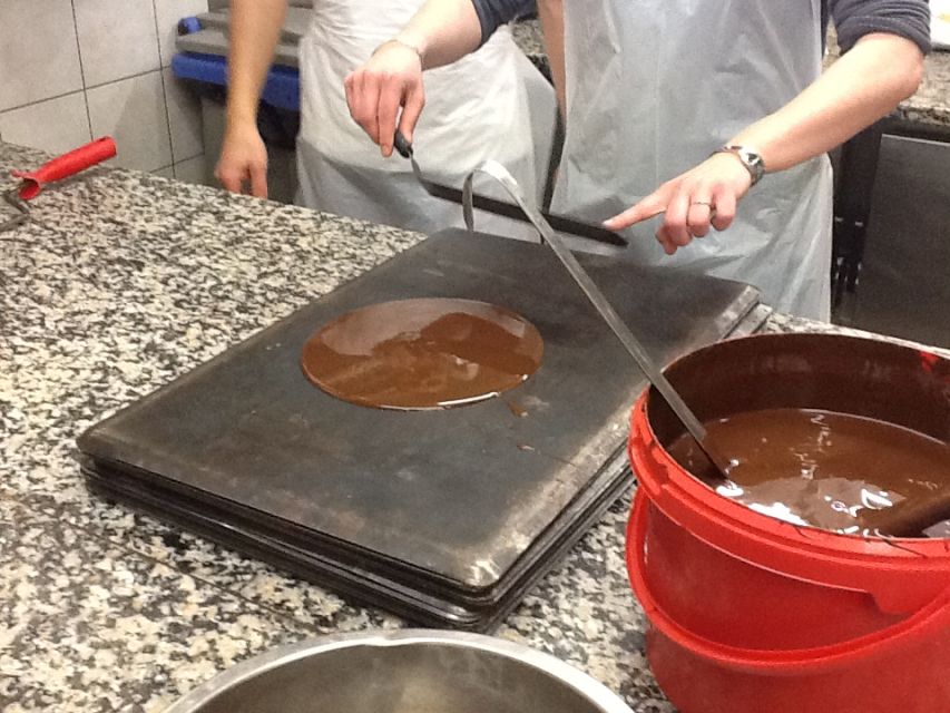 Paris: Behind the Scenes Bakery Tour with Breakfast - Croissants, financiers, and hands-on pastry work