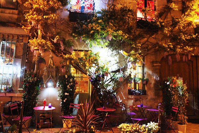 Paris by Night Walking Tour: Ghosts, Mysteries and Legends - How much ghost story is really here?