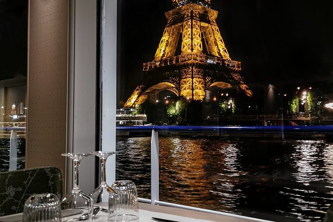 Paris Capitaine Fracasse 3 Course Seine River Dinner Cruise - Service, celebrations, and the human side of the evening