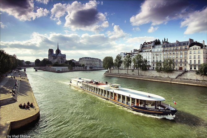 Paris Capitaine Fracasse 3 Course Seine River Dinner Cruise - Who will enjoy the Capitaine Fracasse most