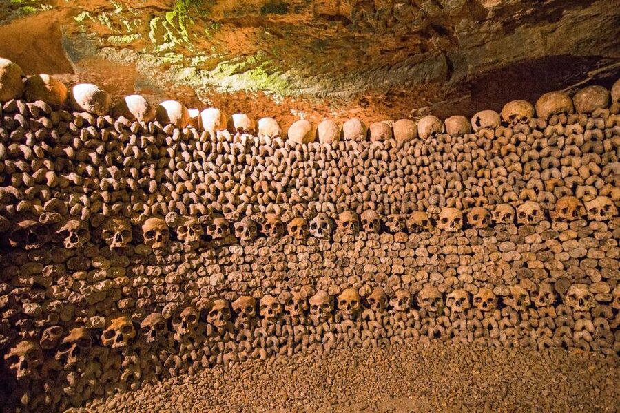 Paris: Catacombs Entry & Seine River Cruise with Audio Guide - Why the Catacombs deserve your time