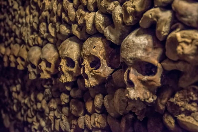 Paris: Catacombs Special Access Tour - Entering the underground cemetery