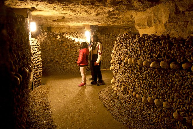 Paris Catacombs Tour - The group experience, guide style, and common snags
