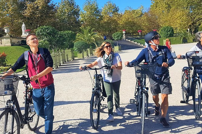 Paris: Charming Nooks and Crannies Bike Tour - Saint Germain, old cafés, and literary Paris