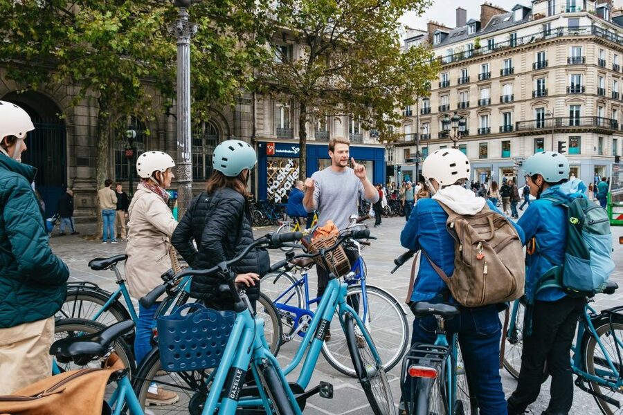 Paris: Charming Nooks and Crannies Bike Tour - Guides, bikes, and the question of safety