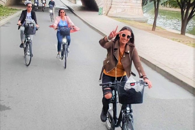 Paris: Charming Nooks and Crannies Bike Tour - The Marais, Place des Vosges, and the story of Bastille