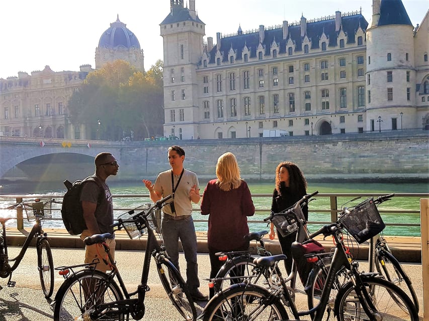 Paris: City Treasures Bike Tour - Why a bike is a good way to meet Paris