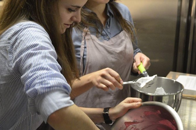 Paris Cooking Class: Learn How to Make Macarons - Your box of 20 to 30 macarons