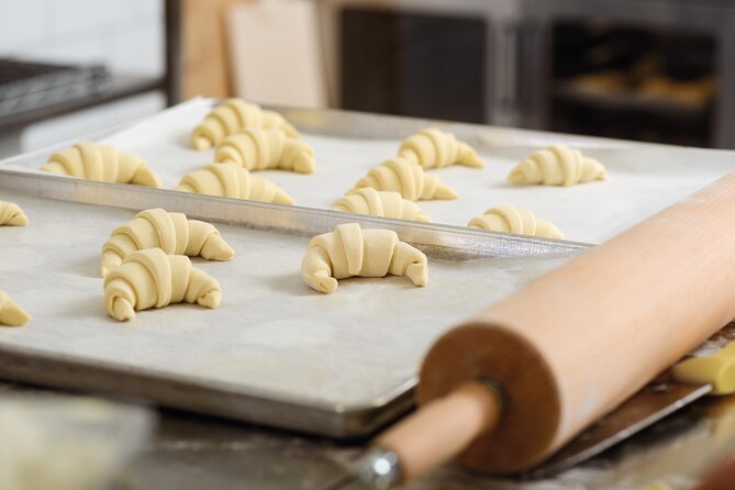 Paris Croissant Small-Group Baking Class with a Chef - Fresh from the oven, with drinks and a recipe booklet