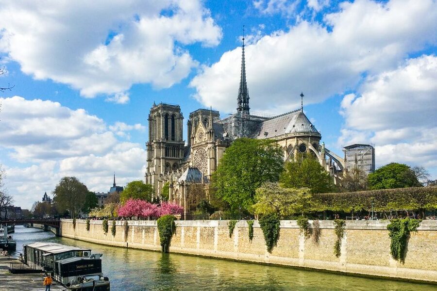 Paris: Day or Sunset Cruise with Drink, Ice Cream or Dessert - Is $22 a fair price?