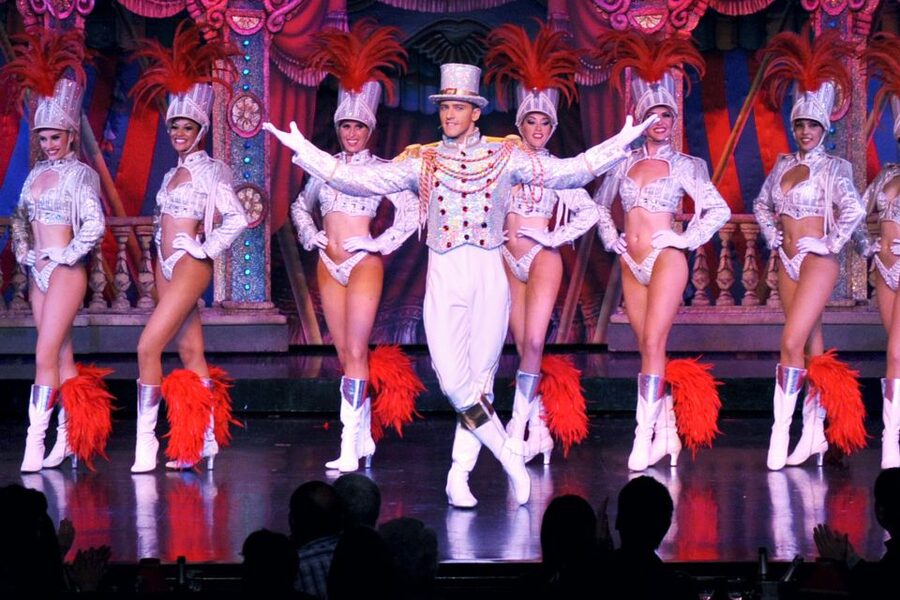 Paris: Dinner Show at the Moulin Rouge - Is the $300 price fair?