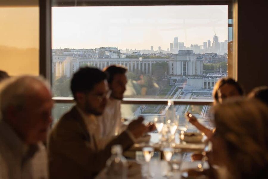 Paris: Early Dinner at Madame Brasserie in the Eiffel Tower - Arriving at 6:00 PM and finding the welcome desk