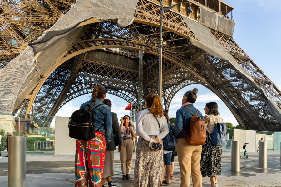 Paris: Eiffel Tower 2nd Floor or Summit Access - Adding the one-hour Seine cruise