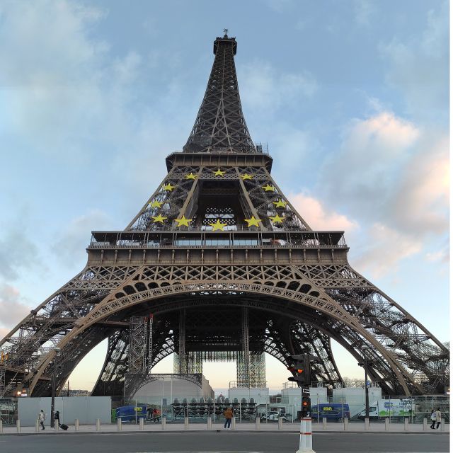 Paris: Eiffel Tower Entry Ticket with Optional Summit Access - Reaching the second floor