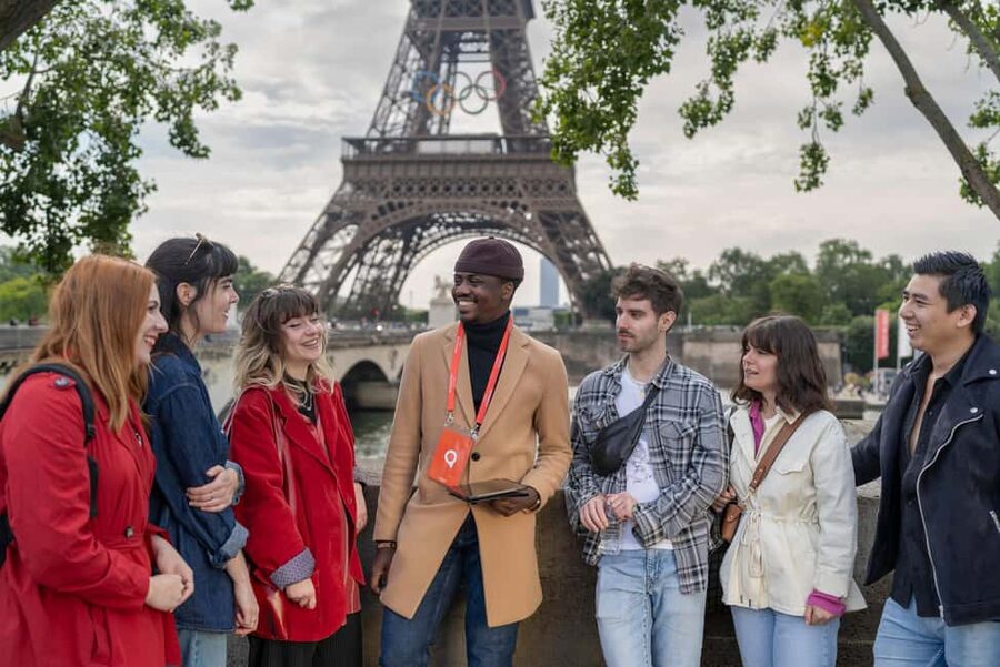 Paris: Eiffel Tower Guided Tour with Summit Access - Meeting the guide at Pont d’Iena