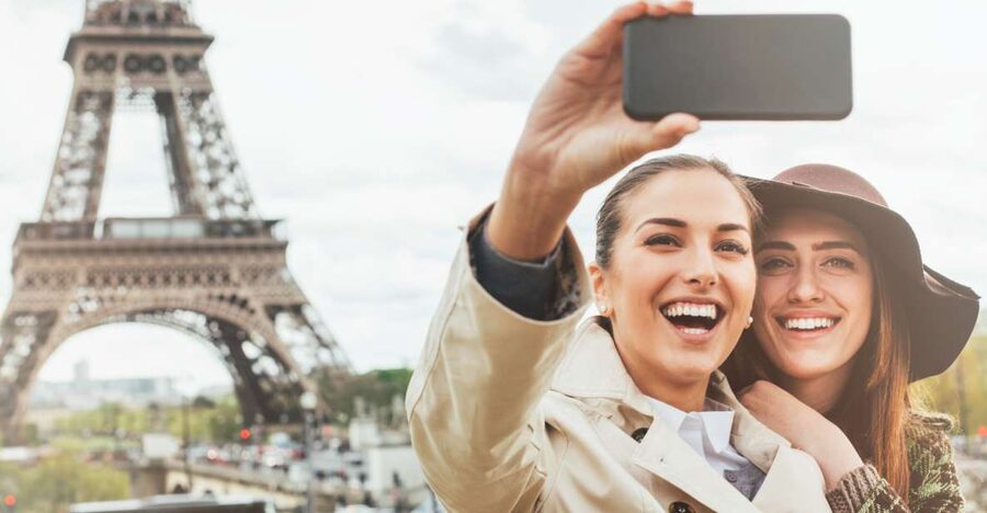 Paris: Eiffel Tower Hosted Tour, Seine Cruise and City Tour - A fast Paris introduction by bus, boat, and tower