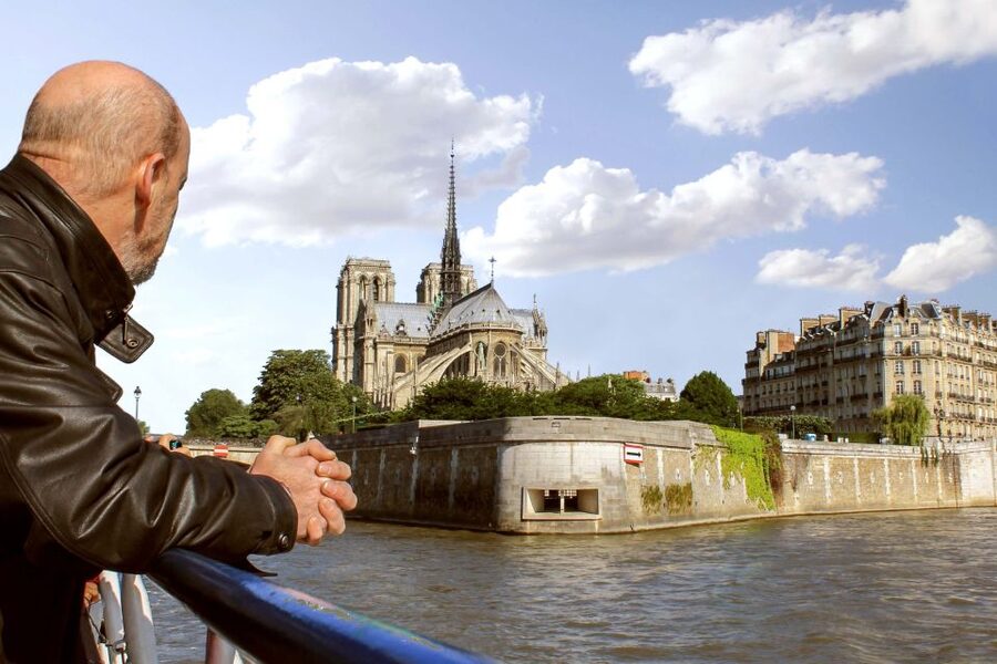 Paris: Eiffel Tower Hosted Tour, Seine Cruise and City Tour - Practical tips for a smoother visit