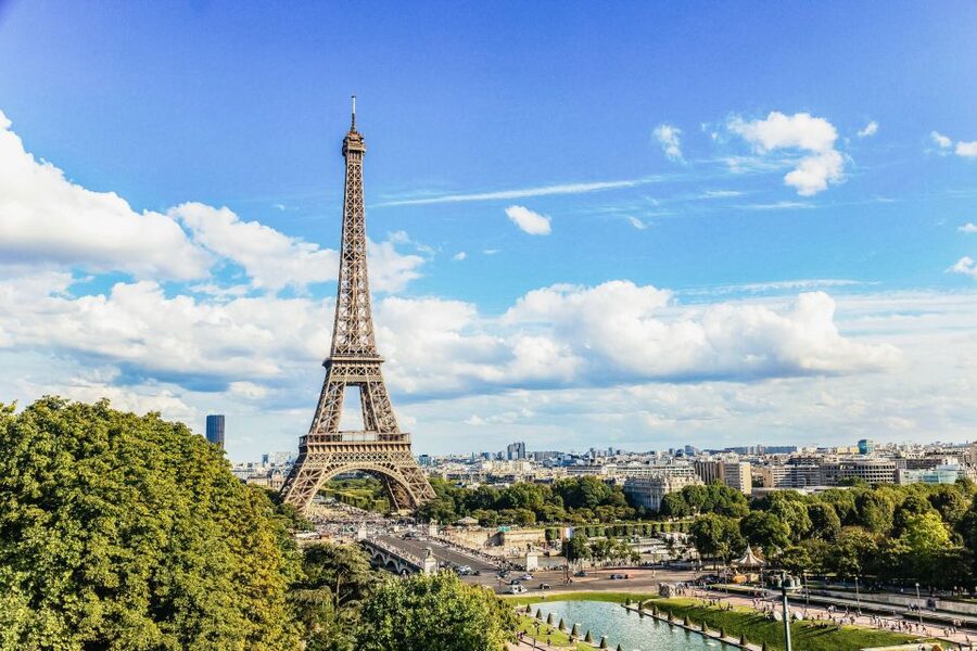 Paris: Eiffel Tower Summit or Second Floor Access - Free time after the guide’s introduction