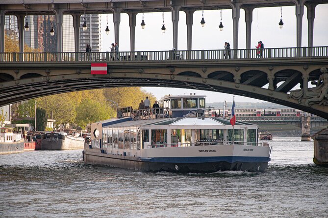 Paris en Scene 3 Course Seine River Dinner Cruise - The dinner menu and what it means for value