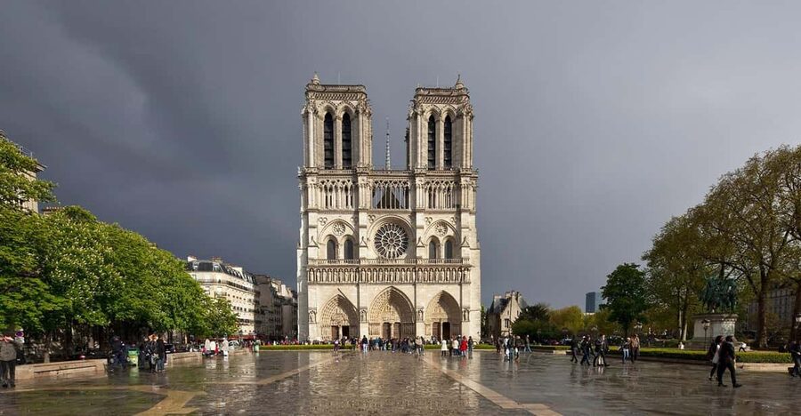 Paris: Eternal Notre-Dame VR Experience Ticket - Who will enjoy Eternal Notre-Dame most?