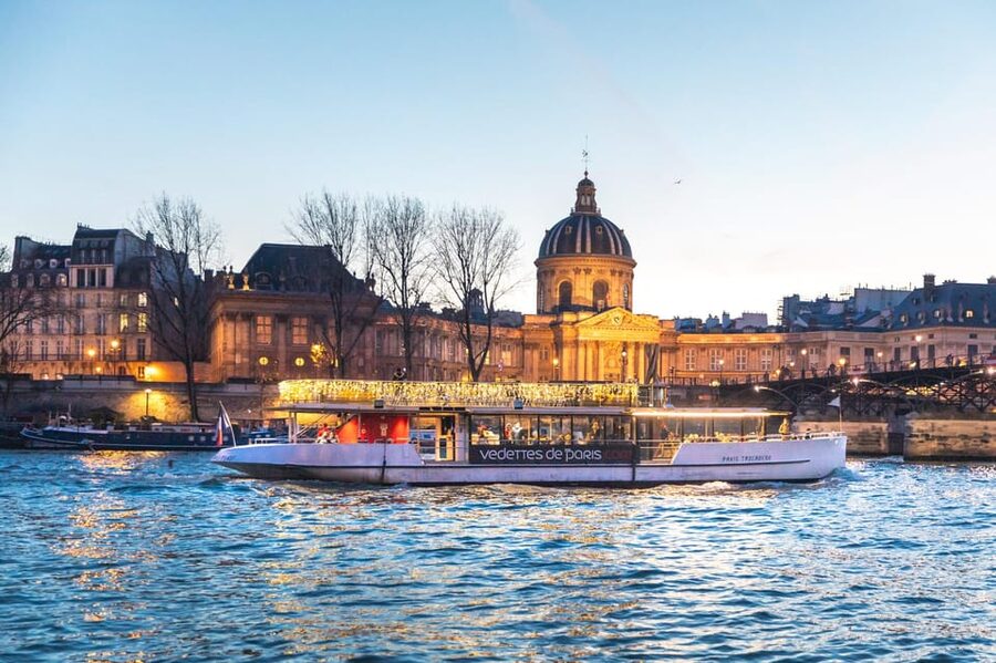 Paris: Evening River Cruise with Music - Practical tips for a better ride
