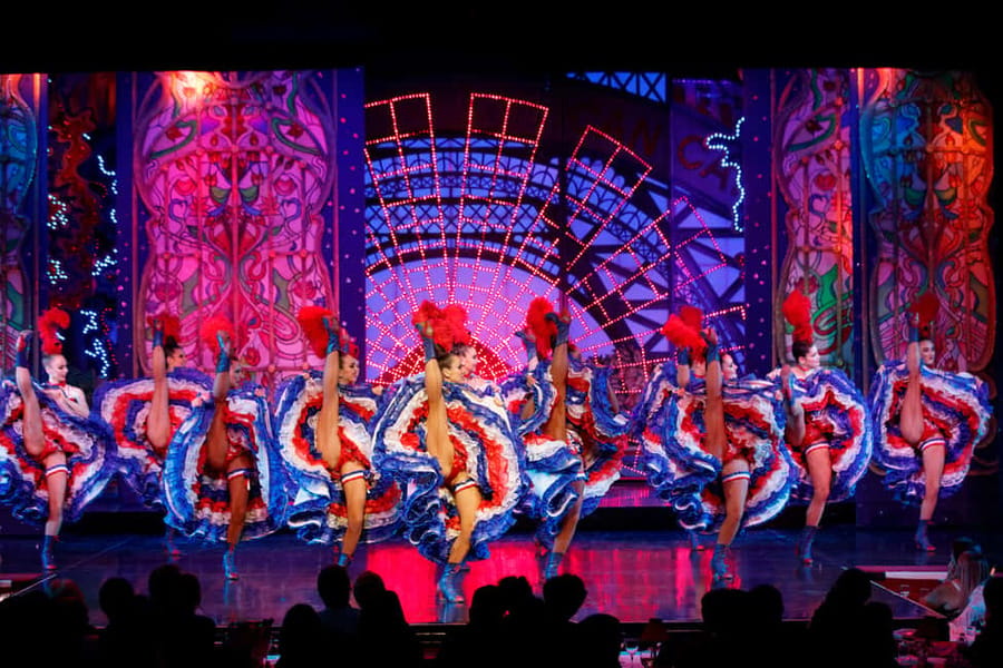 Paris: Evening Sightseeing Tour and Moulin Rouge Show - Start near the Eiffel Tower at Place de Sydney