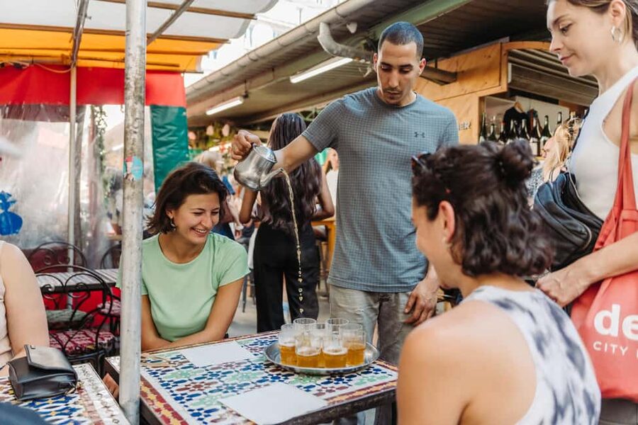 Paris: Food and Wine Tasting Walking Tour in Le Marais - Syrian-French pastry at Maison Aleph