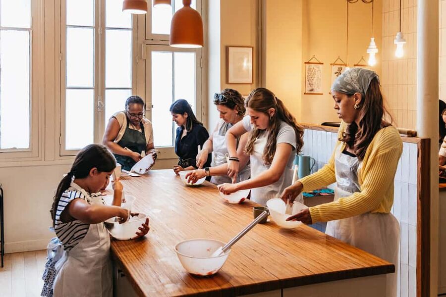 Paris: French Macaron Culinary Class with a Chef - A Good Choice for Families and First-Time Bakers