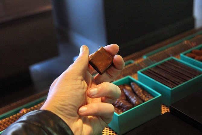 Paris French Sweets Tasting Tour with Pastries and Chocolates - Who should book this Paris tasting walk?