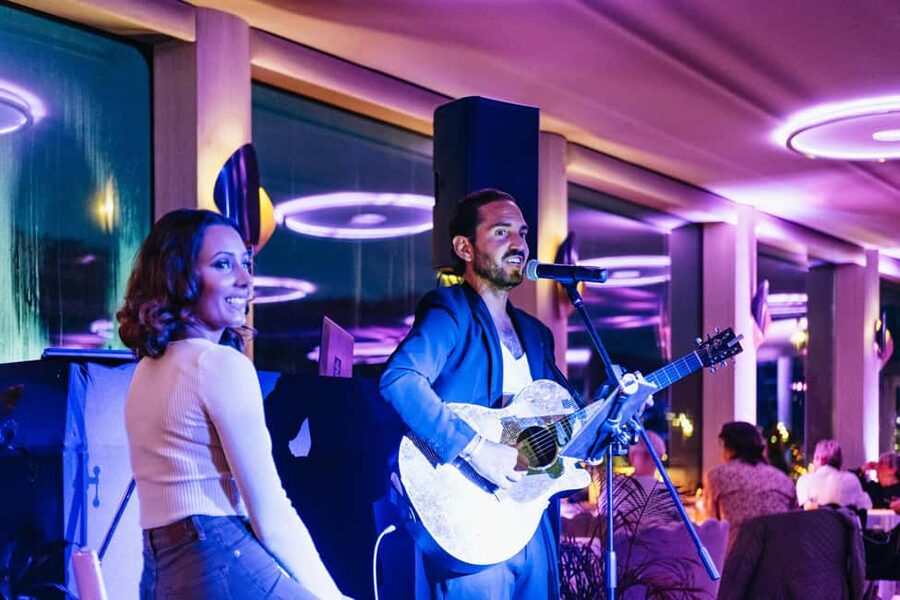 Paris: Gourmet Dinner Cruise on Seine River with Live Music - The Seine route from the Statue of Liberty to Notre-Dame