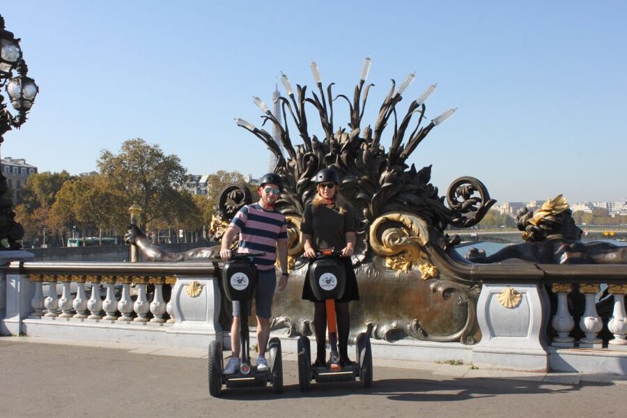 Paris: Guided Segway Tour - The Louvre, Seine, and Flame of Liberty
