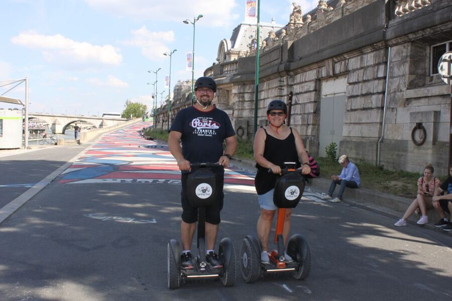 Paris: Guided Segway Tour - Learning to ride before the Eiffel Tower