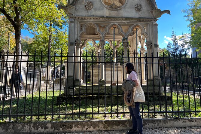 Paris: Haunted Père Lachaise Cemetery Guided Tour - Sunset, rain, and the changing mood of the cemetery