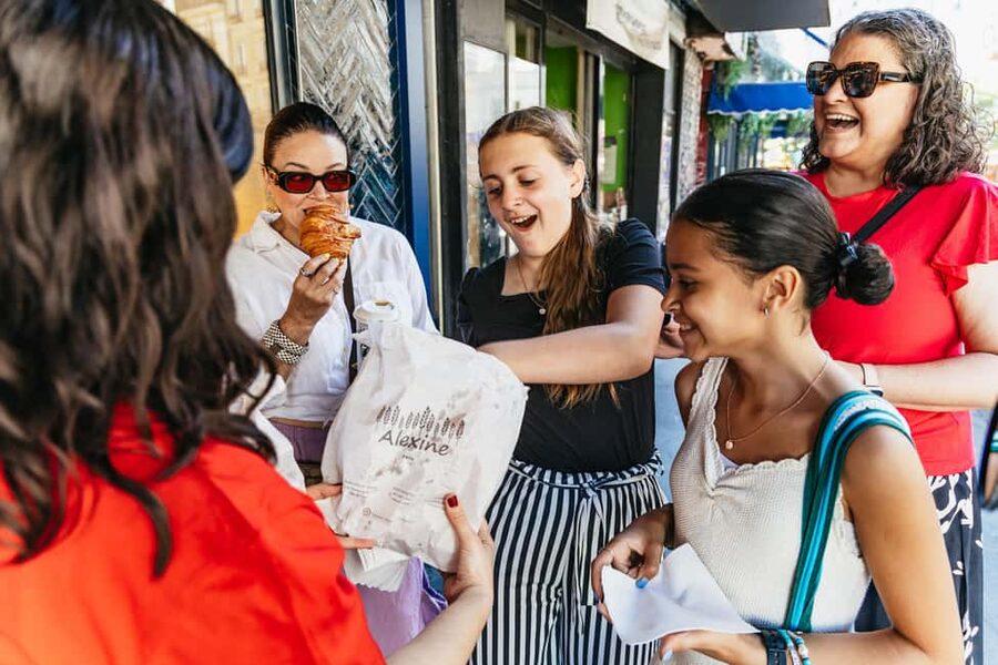 Paris: Hidden Gems of Montmartre with Local Guide - A French pause at the butter croissant stop