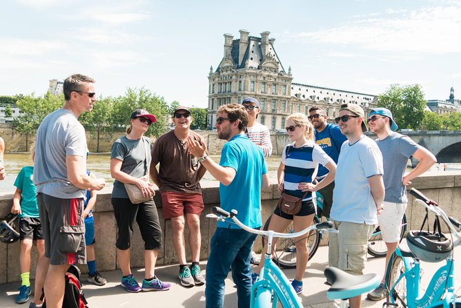 Paris Highlights Bike Tour: Eiffel Tower, Louvre and Notre-Dame - Starting at Saint-Michel