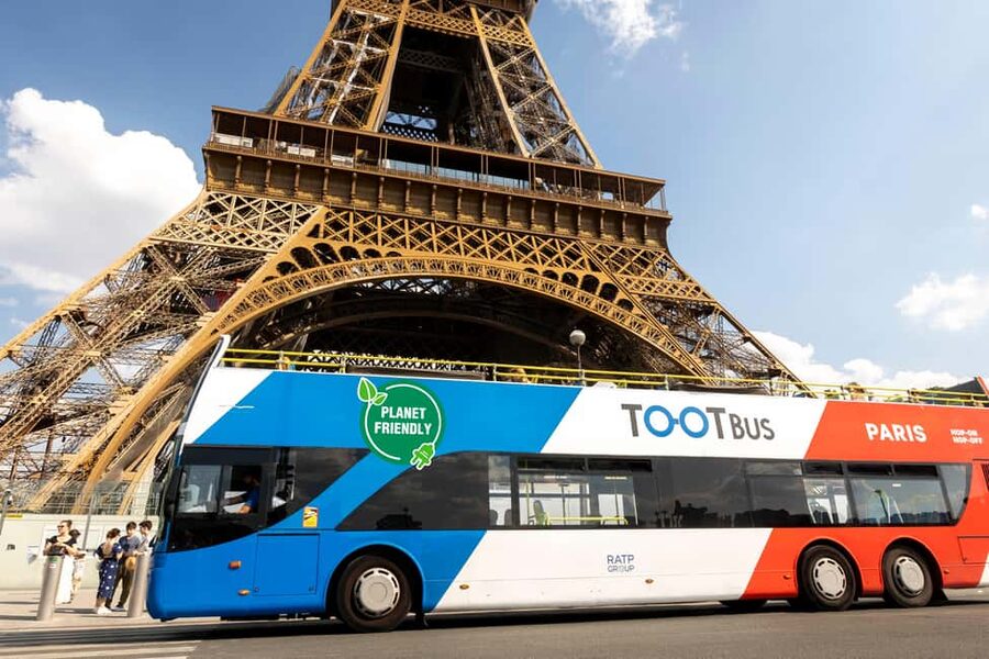 Paris: Hop-on Hop-off Bus Tour & Seine Cruise Bundle Tour - Stop 2: Louvre and the temporary pickup change