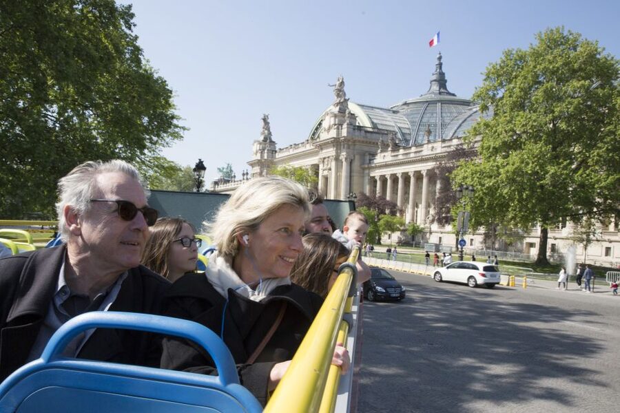 Paris: Hop-on Hop-off Bus Tour & Seine Cruise Bundle Tour - Stop 1: Opéra and the grands magasins