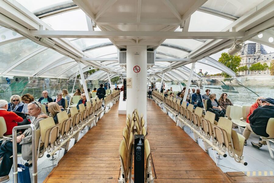 Paris: Hop-On Hop-Off Seine Cruise Pass with 9 Stops - Place de la Concorde and the grand avenue
