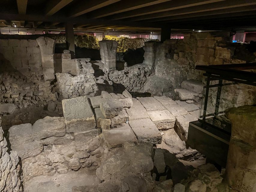 Paris: Île de la Cité and Notre-Dame Walking Tour With Crypt - Below the square in the Archaeological Crypt